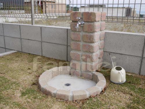レンガ 立水栓